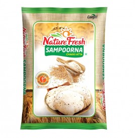Nature Fresh Sampoorna Chakki Aata   Pack  1 kilogram